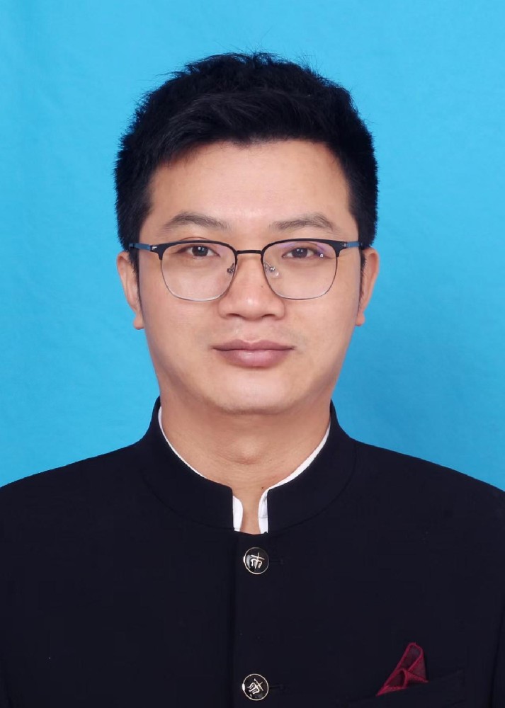 廖邦建（国瓷红叶画院高级画师）