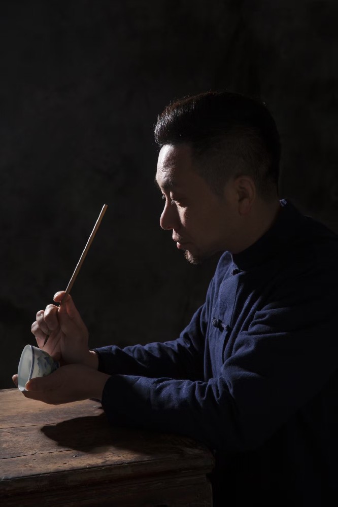 谢凯（国瓷红叶画院研究员）